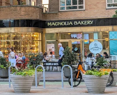 Magnolia Bakery - Central Park South