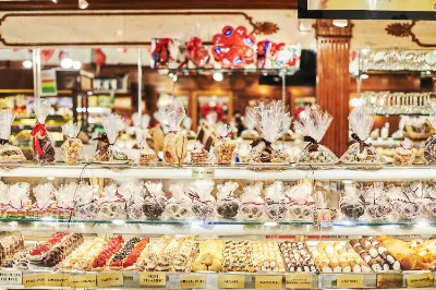Ferrara Bakery & Cafe